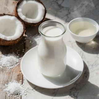 Homemade coconut milk recipe - dairy free (Drink)
